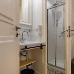 Lovelystay - Charming Douradoures I Διαμέρισμα Lisboa