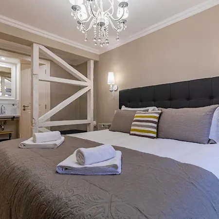 Lovelystay - Charming Douradoures I