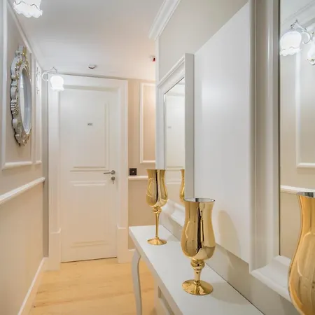 Lovelystay - Charming Douradoures I Lisbona