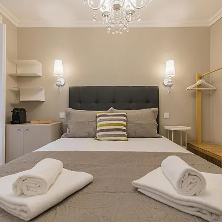 Lovelystay - Charming Douradoures I Lisbona