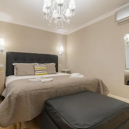 Appartamento Lovelystay - Charming Douradoures I Lisbona